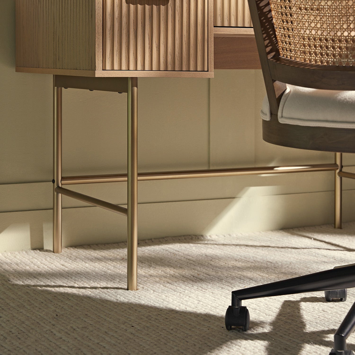 Richmond Ridged Vanity Table, Light Ash