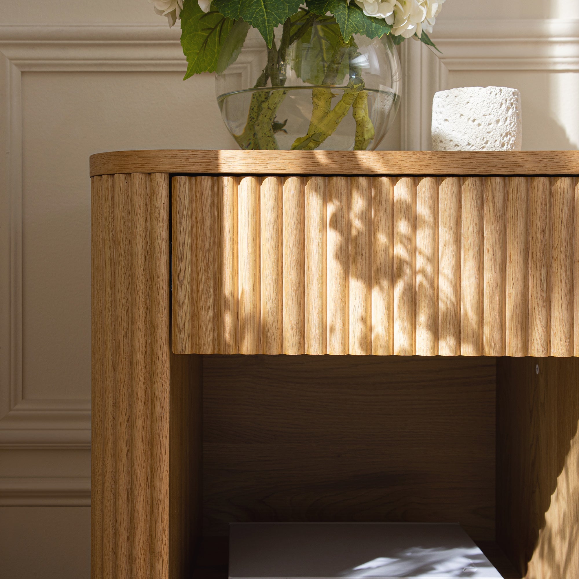 Maru 1-Drawer Nightstand, Oak