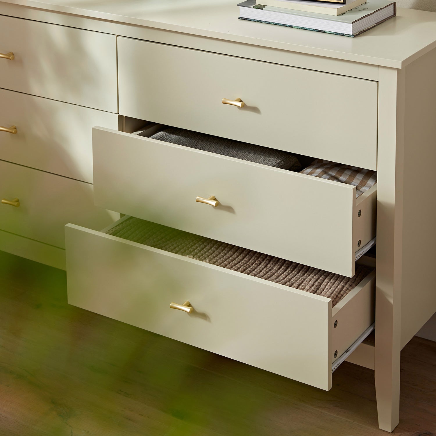 Oakham 6-Drawer Dresser, Shaded White