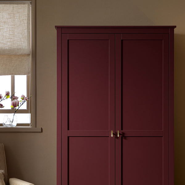 Oakham Double Closet, Wild Cherry