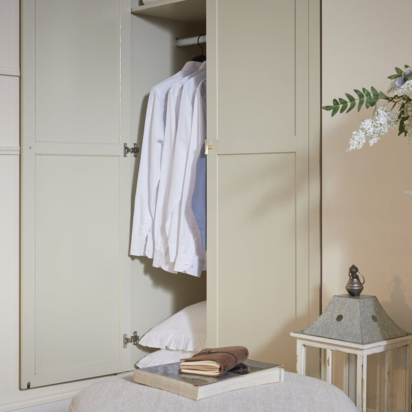 Oakham Double Closet, Shaded White