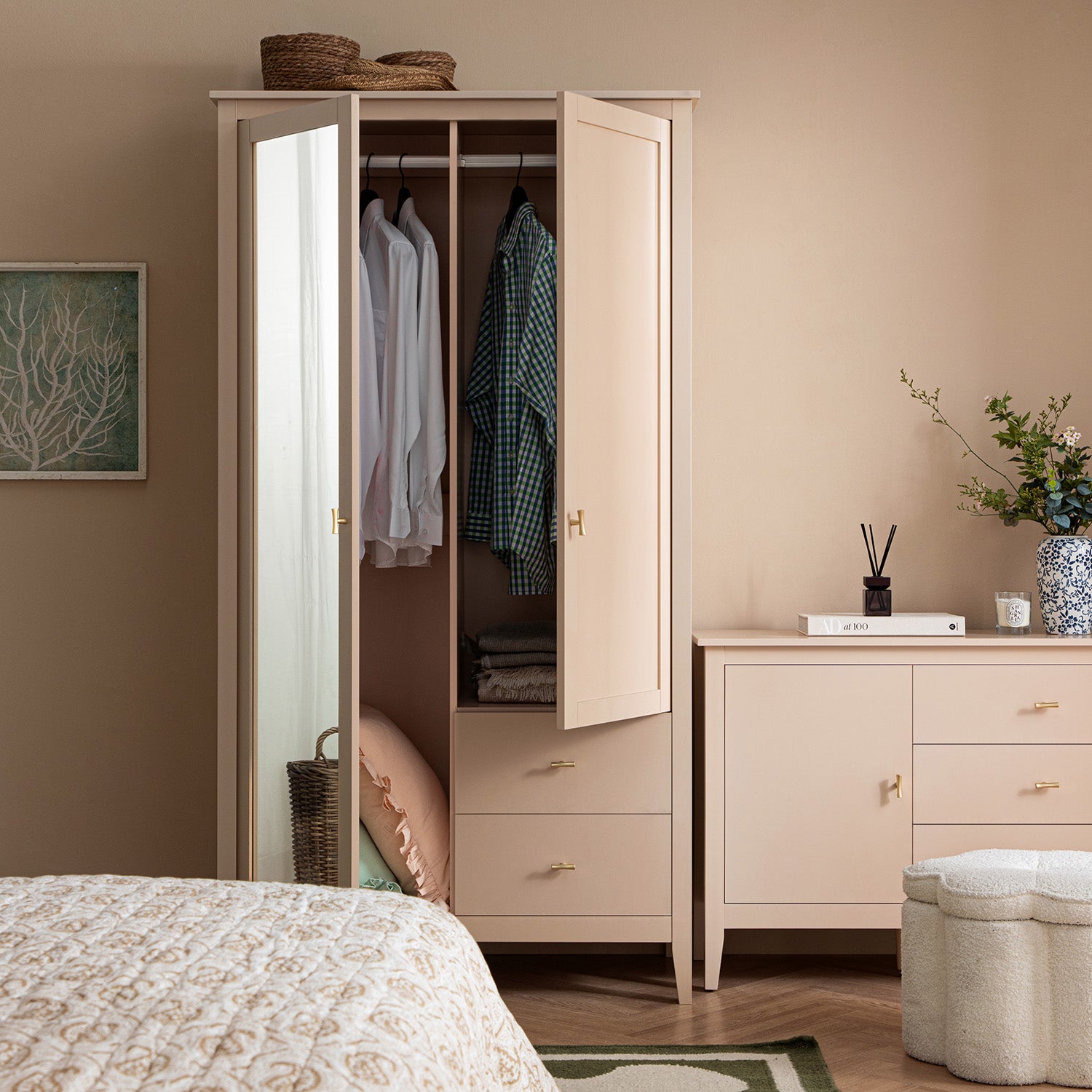 Oakham Mirrored Double Closet, Nude Pink