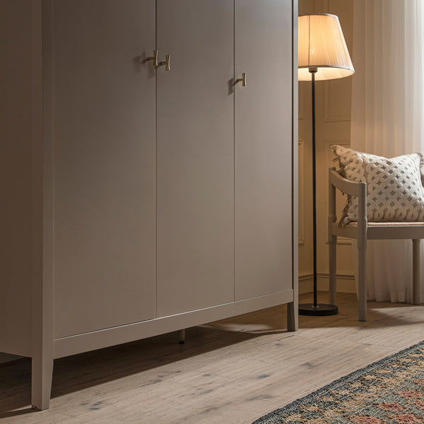 Oakham Triple Closet, Deep Greige