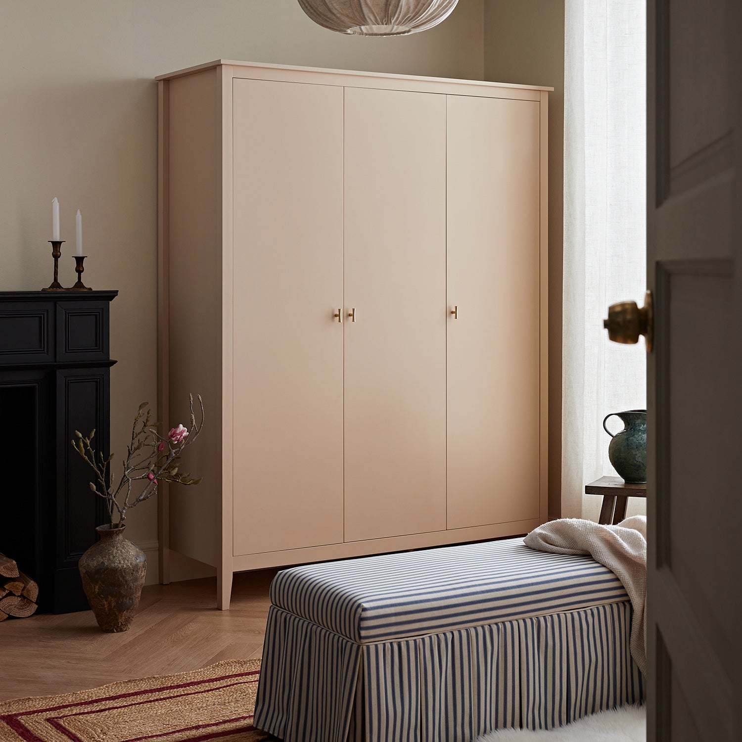 Oakham Triple Closet, Nude Pink