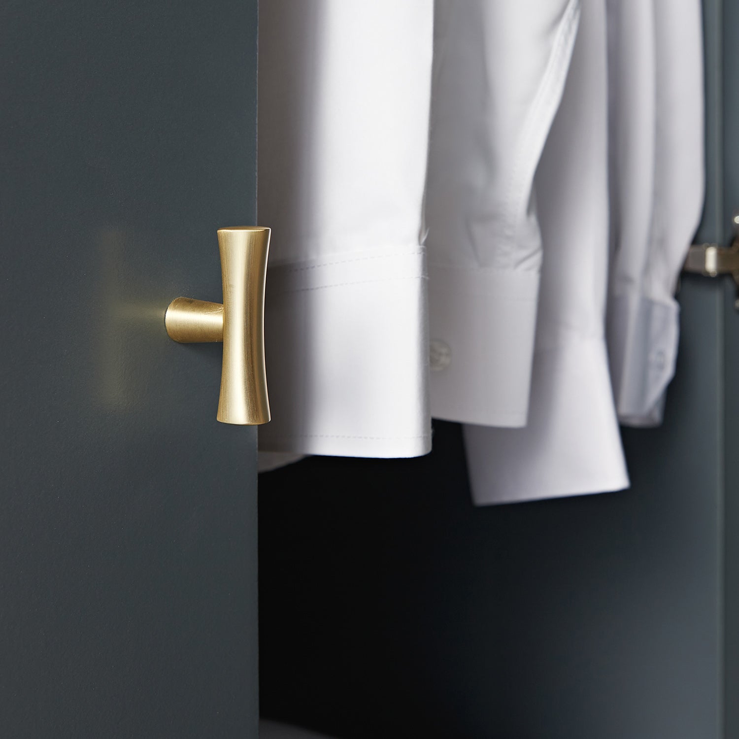 Oakham Triple Closet, Stormy Blue