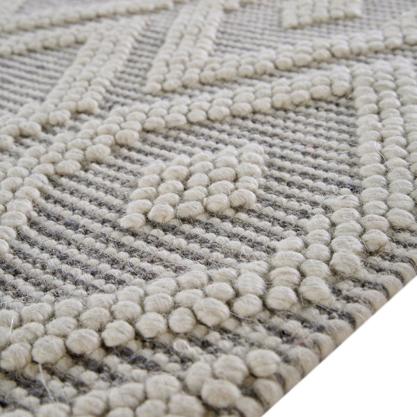 Avanti Handwoven Light Gray and Cream Diamond Bobble Wool Rug