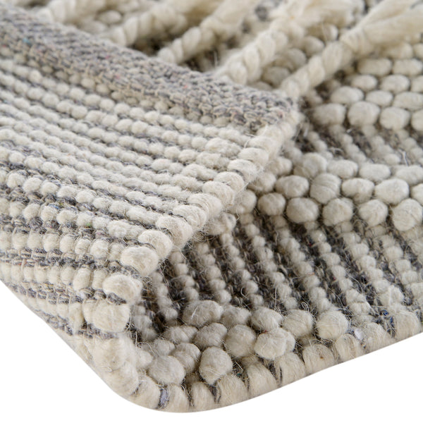 Avanti Handwoven Light Gray and Cream Diamond Bobble Wool Rug