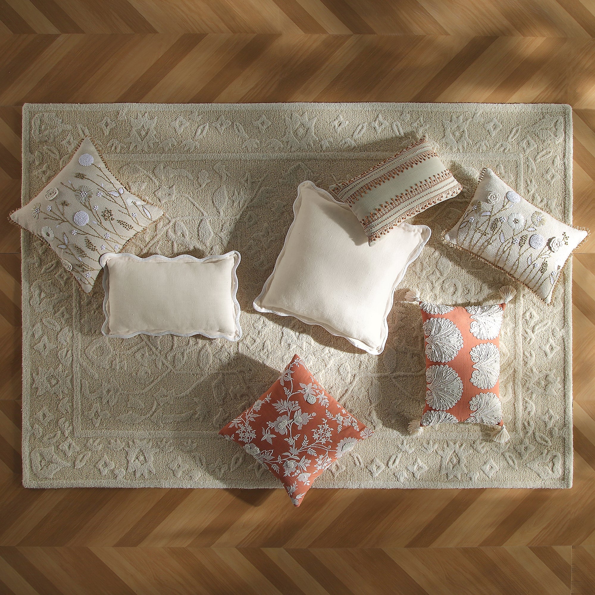 Textured Tufted Rug Lourdes Hand Tufted and Textured Cream Wool Rug | daals.com
