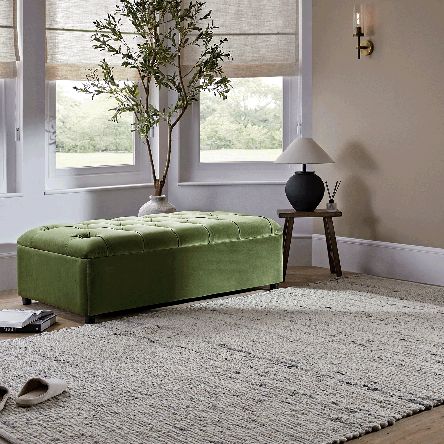 Portland Full size Buttoned Fold-Out Bed in Ottoman, Moss Green Velvet