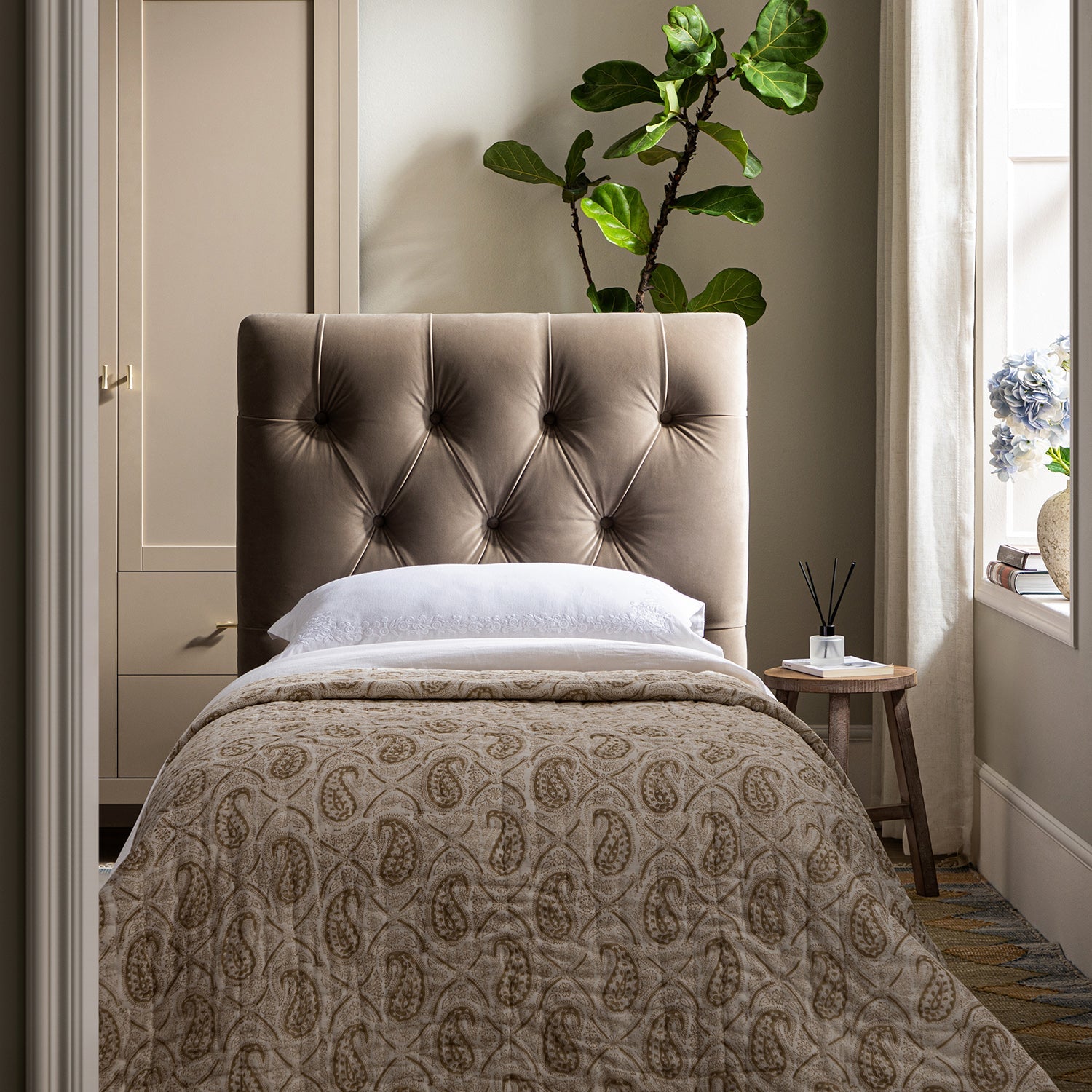 Portland Twin Buttoned Fold-Out Bed in Ottoman, Mink Velvet