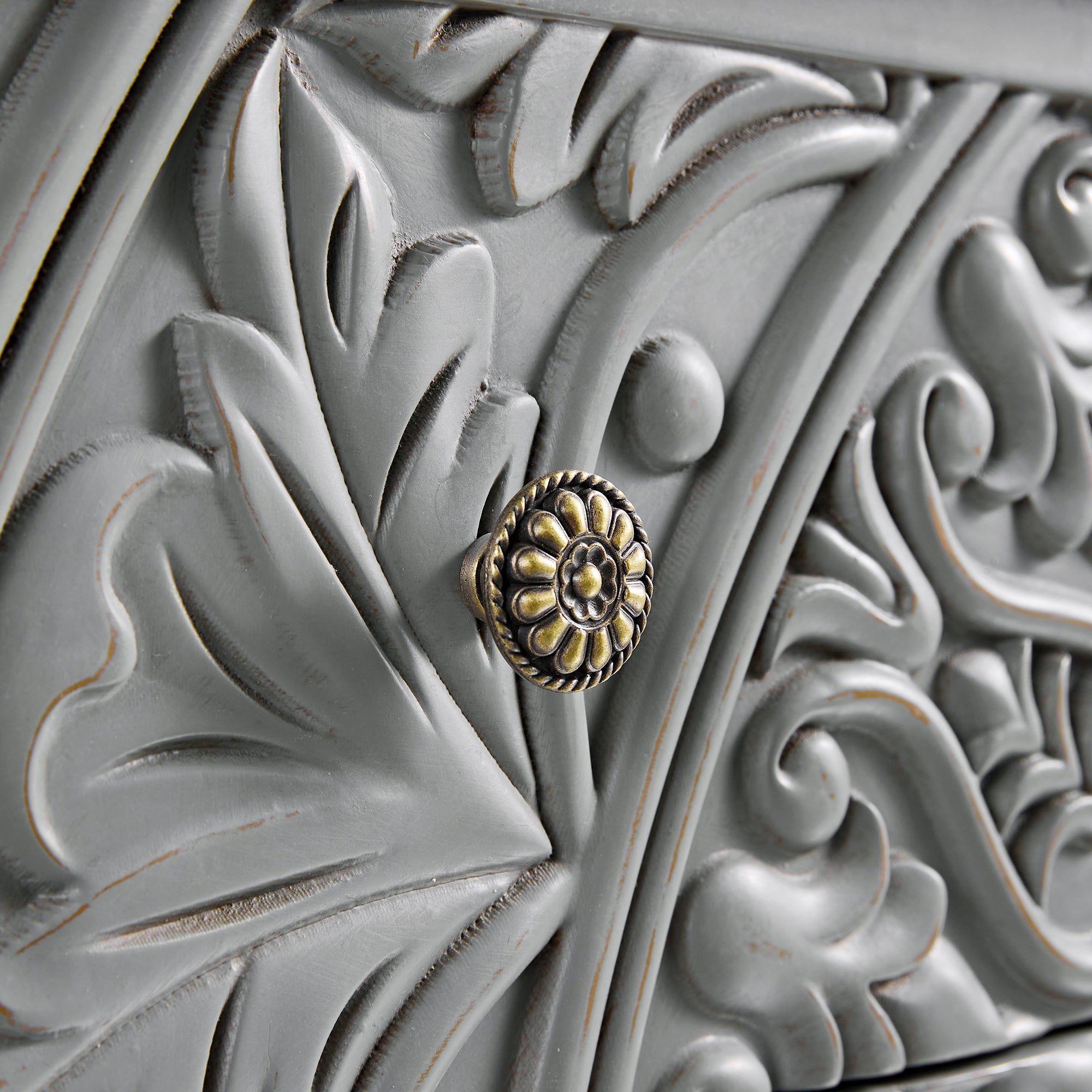 Chantilly Mid Gray Carved Wide 6 Drawer Dresser