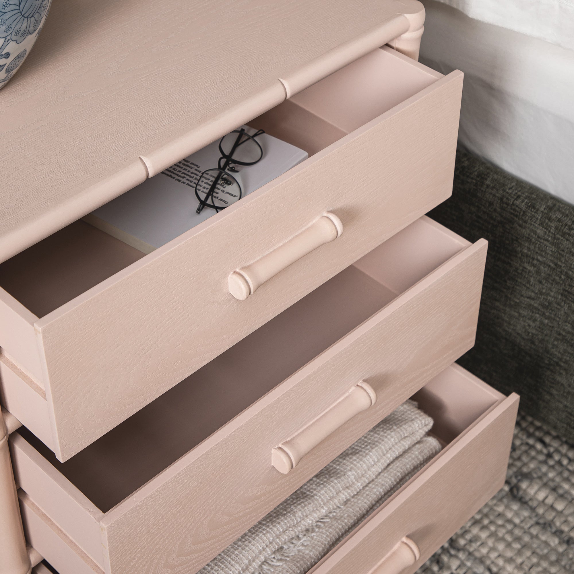 Elstowe Faux Bamboo 3-Drawer Nightstand, Nude Pink