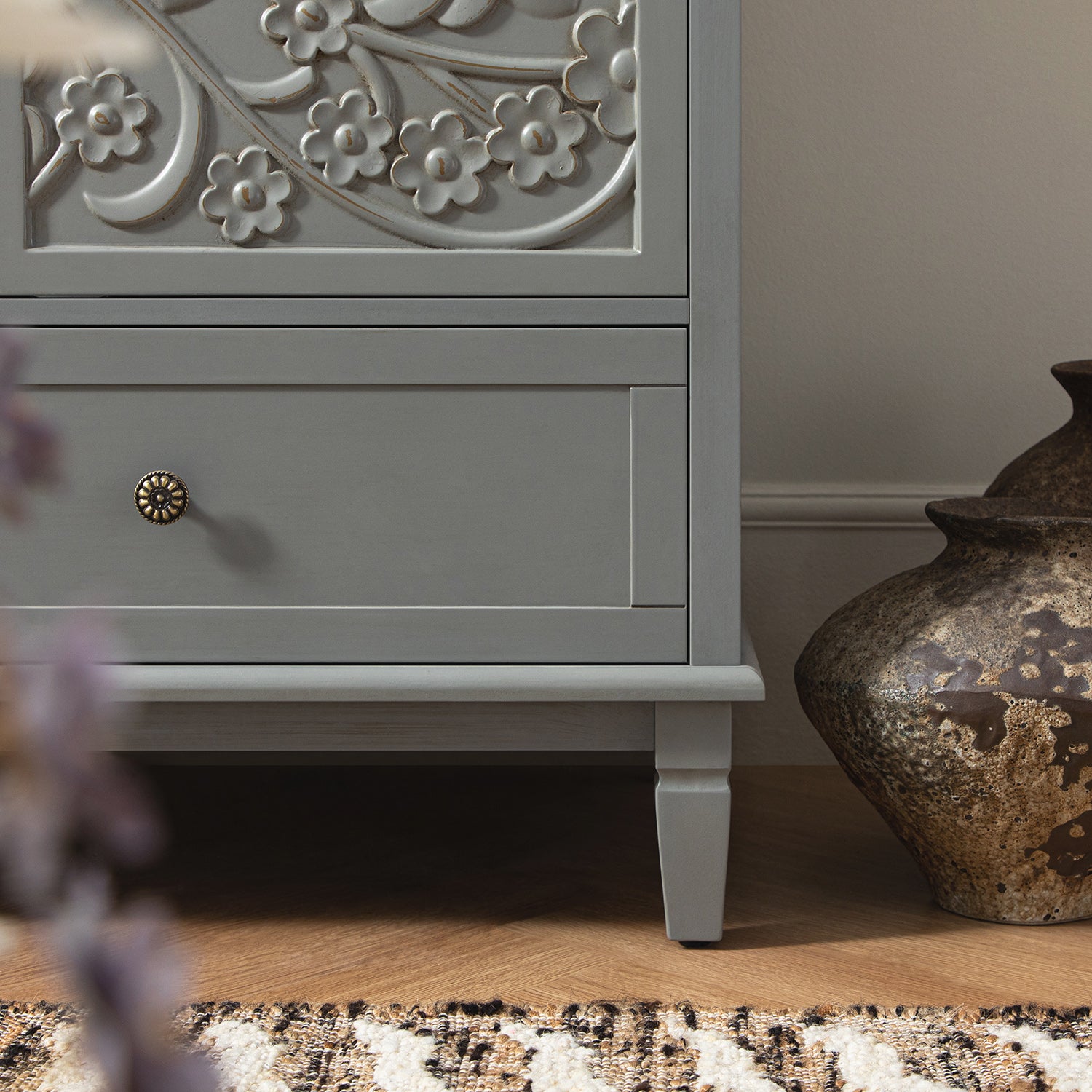 Chantilly Mid Gray Carved Triple Closet