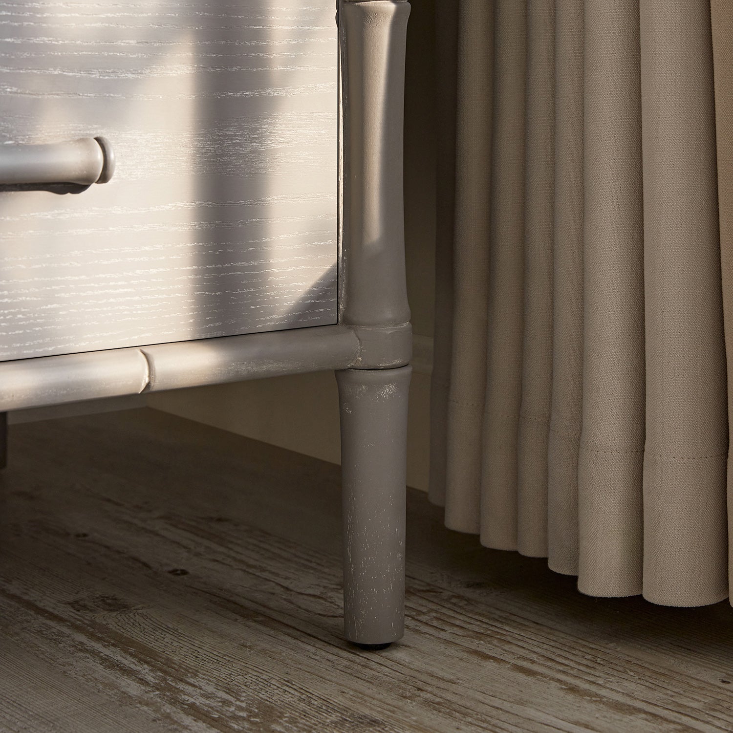 Elstowe Faux Bamboo Double Closet, Warm Gray