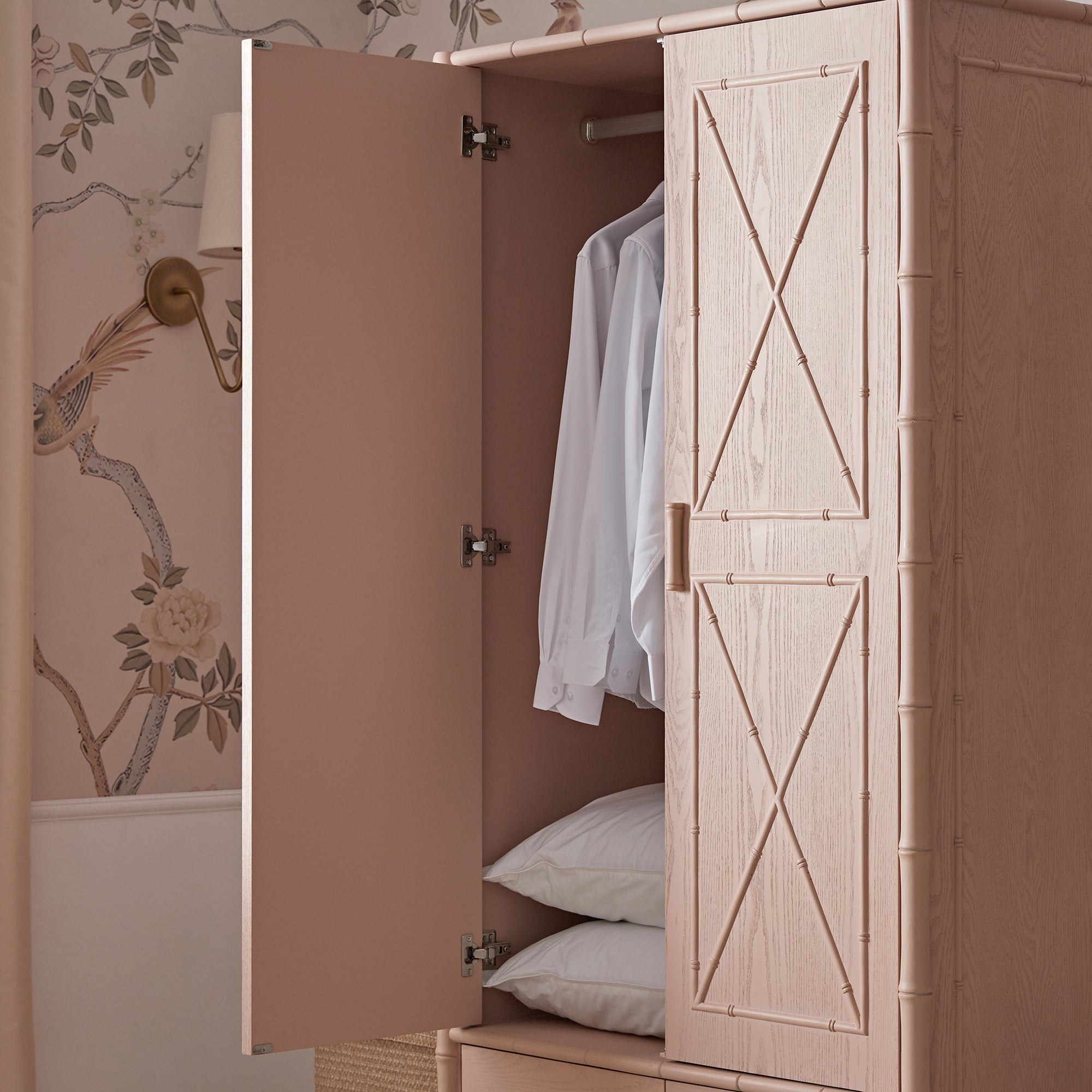Elstowe Faux Bamboo Double Closet, Nude Pink