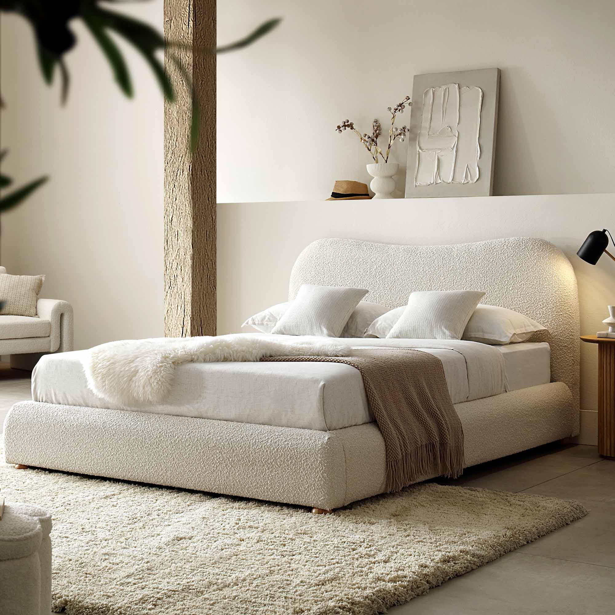 【数量限定】旧モデル在庫処分セールを開催します！ Egerie Curved Bed Storage Ottoman Boucle Beige Headboard その他